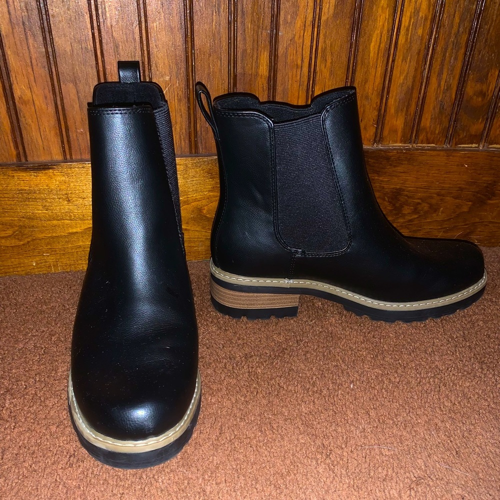 Boots Women’s 8.5